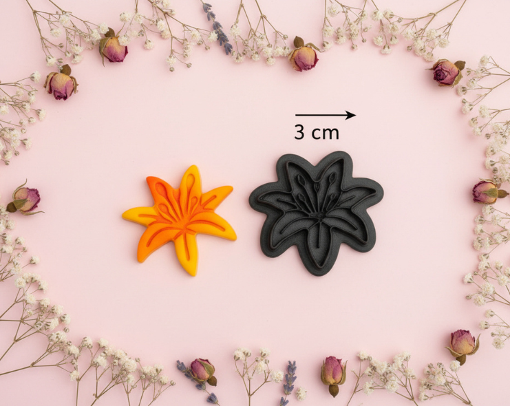 Emporte-pièce fleur détaillée 3 cm – outil de découpe pour loisirs créatifs. EP-26.