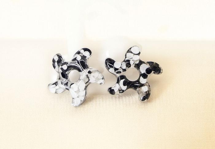 Pampilles monochrome star