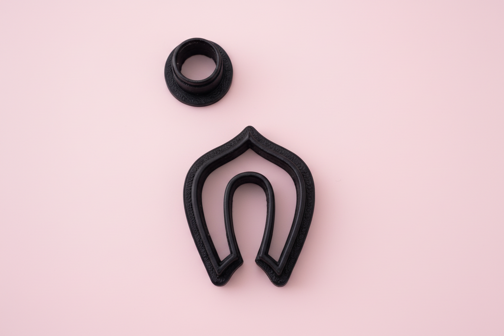 Lot de 2 emporte-pièces Arc Moderne Ajouré – 30 à 50 mm au choix – Découpe bijoux pâte polymère – Fabriqué en France EP-101