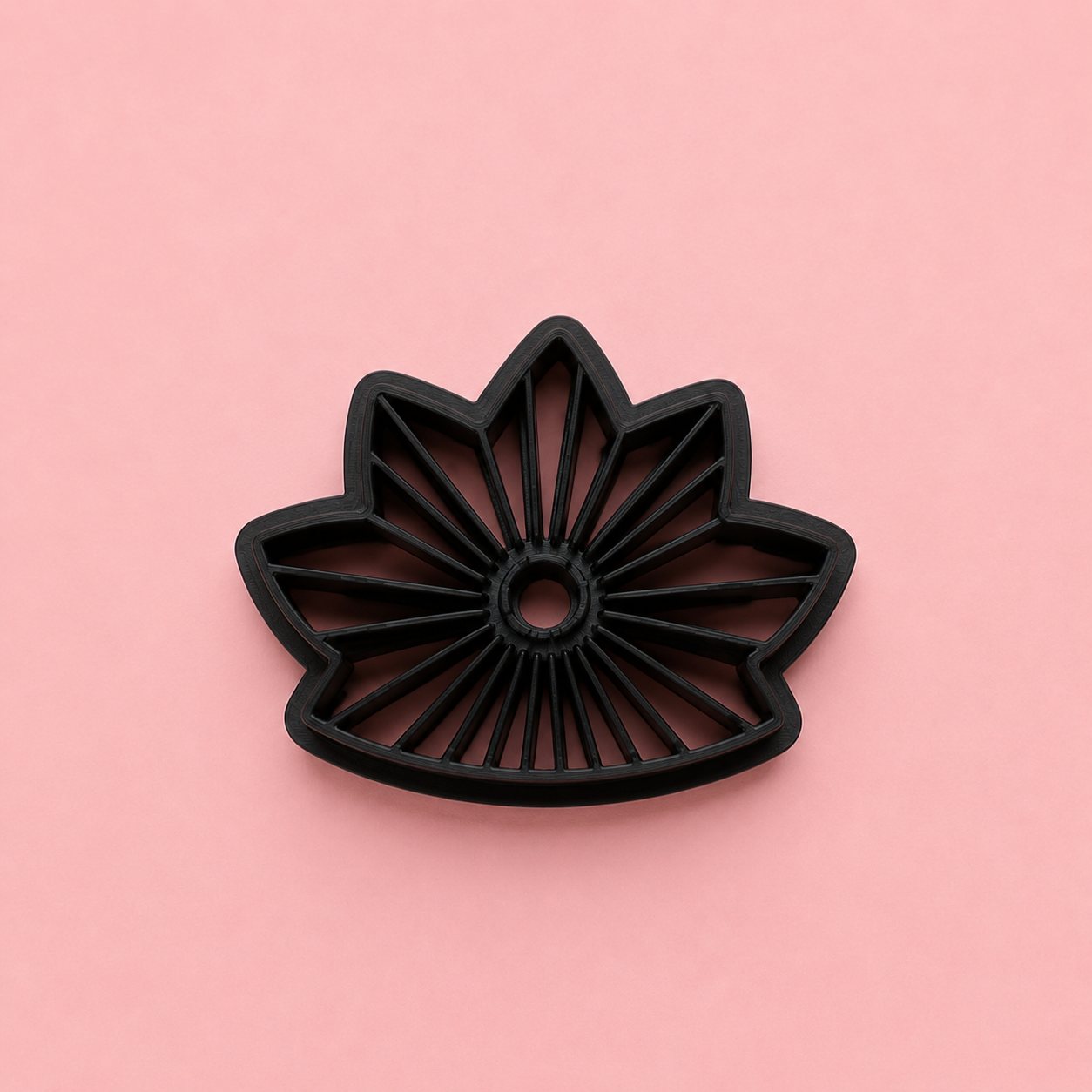 Emporte-pièce fleur éventail ajourée pour bijoux et créations DIY – style japonais – 25 à 35 mm – EP-517