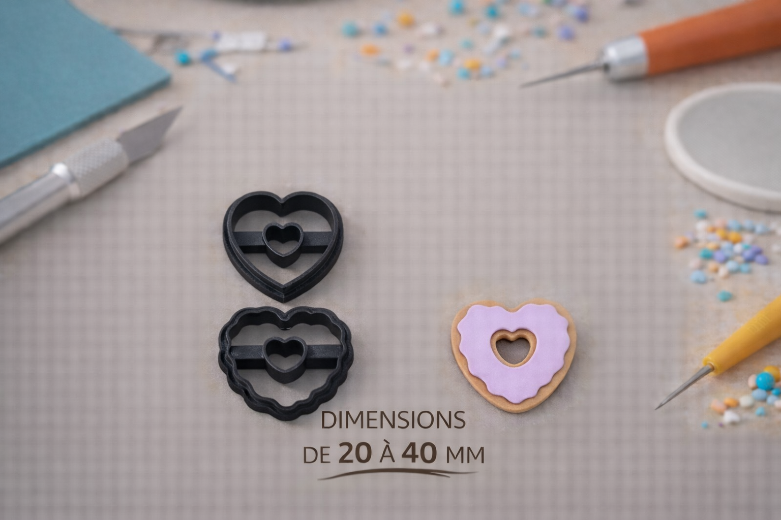 Emporte-pièces cœurs donut – lot de 2 cutters pâte polymère – bijoux DIY – cœur ajouré style biscuit – 20 à 40 mm – fabriqué en France. EP-137