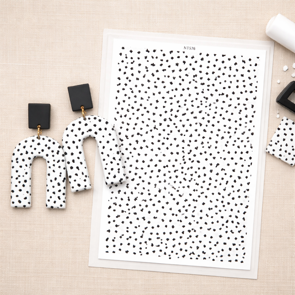 Feuille de transfert pois déformés pour pâte polymère  – 10 × 14 cm – DIY bijoux. TF34