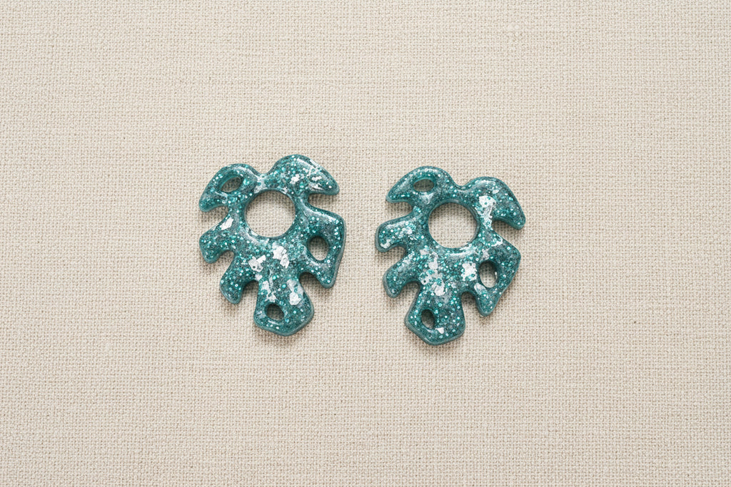 Pampilles monstera bleu vert et feuille d'argent