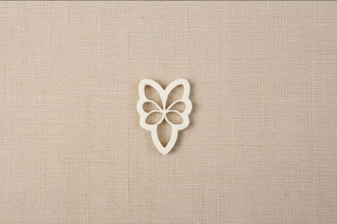 Emporte-pièce pour bijoux – DIY boucles d’oreilles – Forme fleur papillon – 4 cm. EP-20.