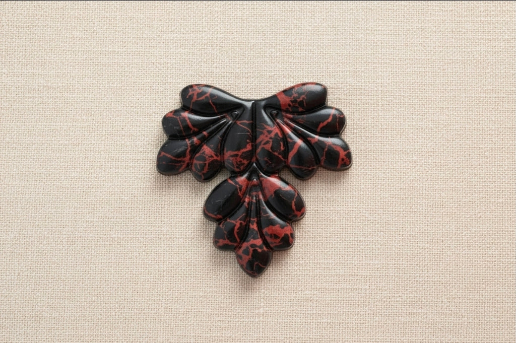 Emporte-pièce feuille ajourée – 4,3 × 4 cm. EP-85