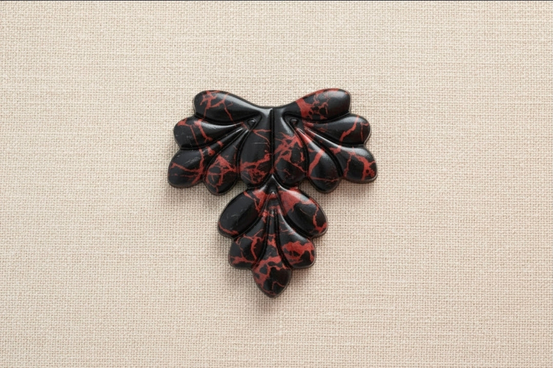 Emporte-pièce feuille ajourée – 4,3 × 4 cm. EP-85