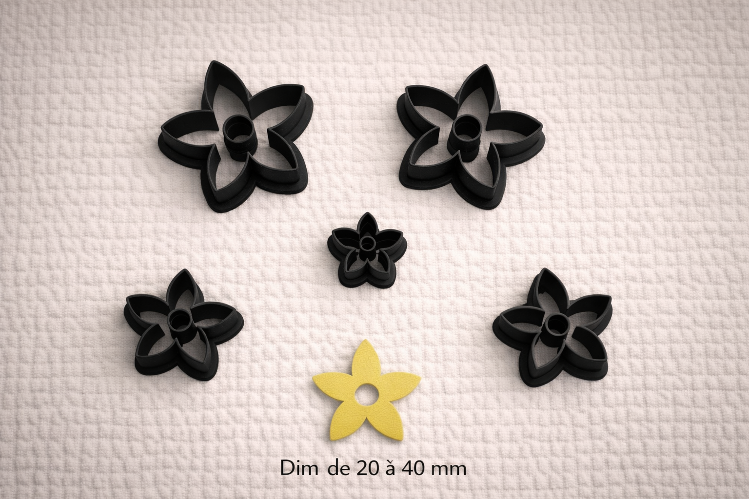 Emporte-pièce fleur ajourée 5 pétales étoile pour bijoux DIY – 5 tailles de 20 à 40 mm – fabriqué en France