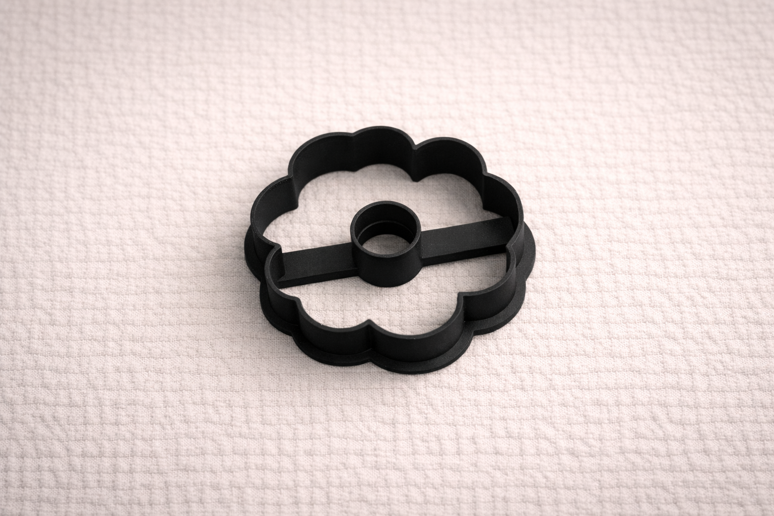 Emporte-pièce fleur ajourée ronde pour bijoux DIY – 5 tailles de 20 à 40 mm – fabriqué en France ideal pampilles