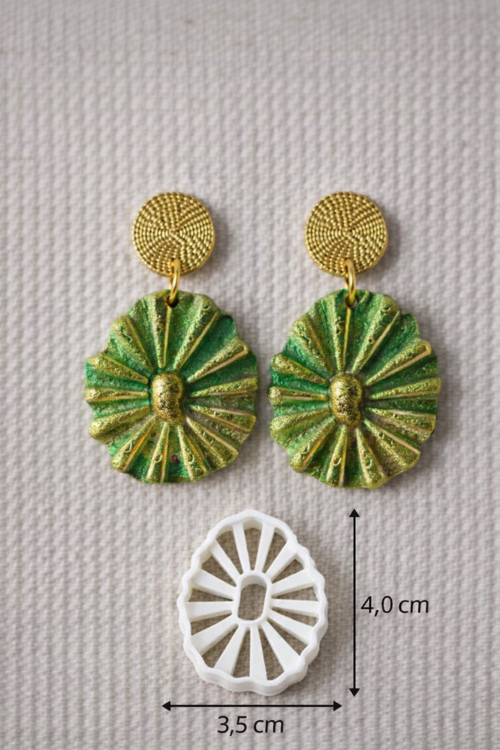 Emporte-pièce pour bijoux – DIY boucles d’oreilles – Forme ronde ajourée soleil – 4 cm