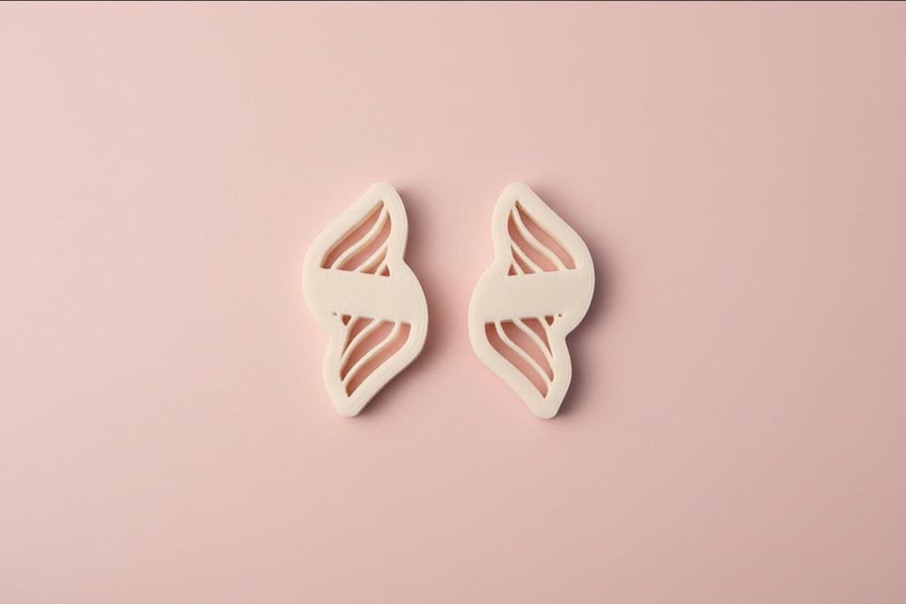 Emporte-pièce pour bijoux – DIY boucles d’oreilles – Feuille ajourée graphique – 4 cm. EP-12