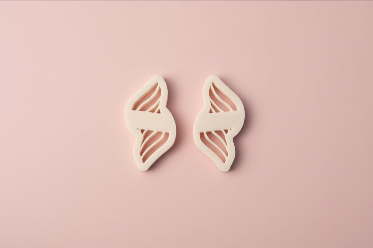 Emporte-pièce pour bijoux – DIY boucles d’oreilles – Feuille ajourée graphique – 4 cm. EP-12