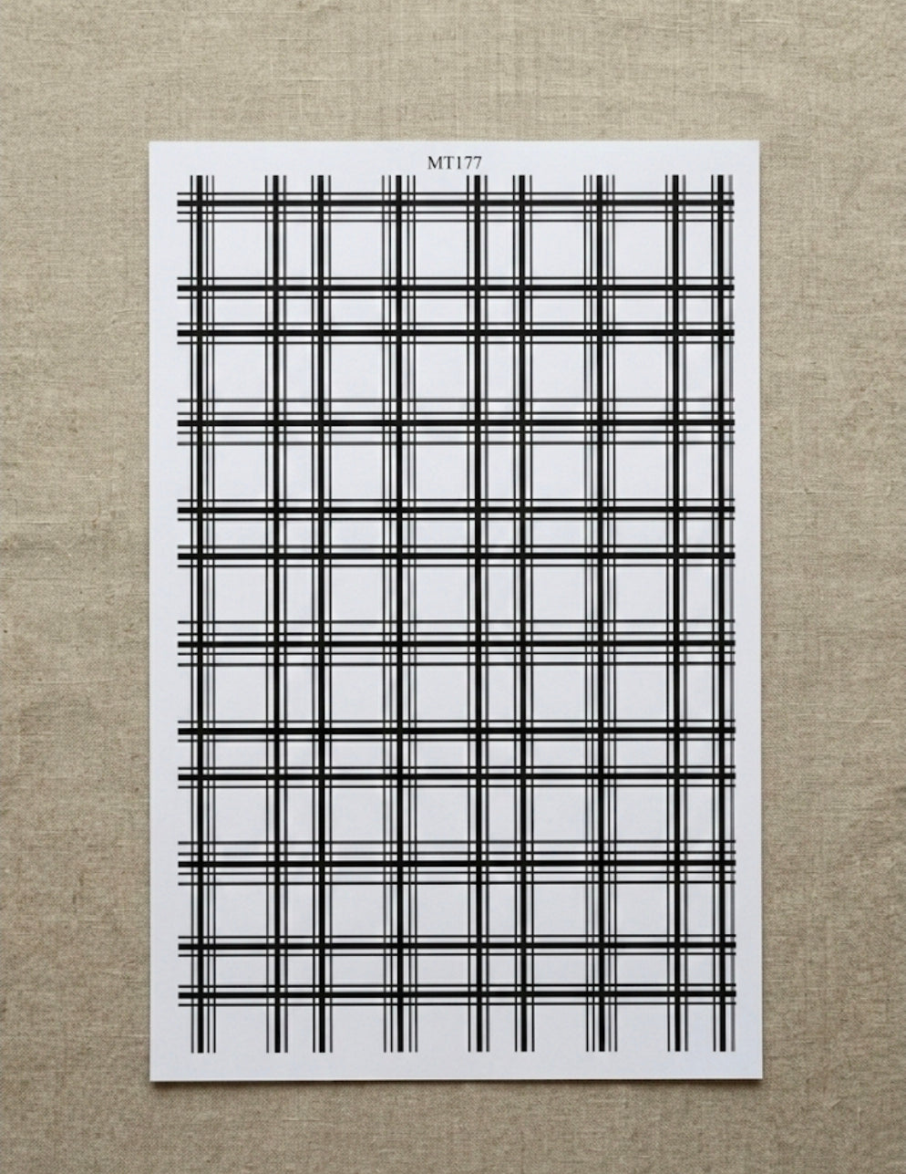 Feuille de transfert motif carreaux noir et blanc pour pâte polymère – décor bijoux DIY – 9,5 x 14 cm. TF-161