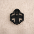 Emporte-pièce pampille croix florale ajourée – Bijoux DIY – 4 tailles disponibles 30 à 45 mm