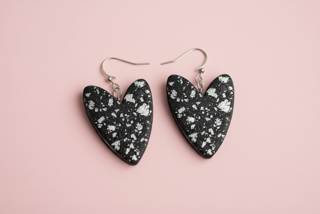 Emporte-pièce pour bijoux lot de 2 (1 + miroir)– DIY boucles d’oreilles – Forme cœur – 5 tailles. EP-37