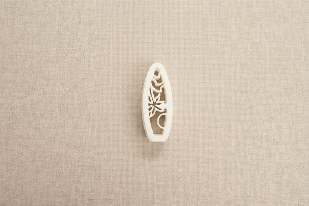 Emporte-pièce pour boucles d’oreilles – Forme allongée ajourée florale – DIY argile polymère