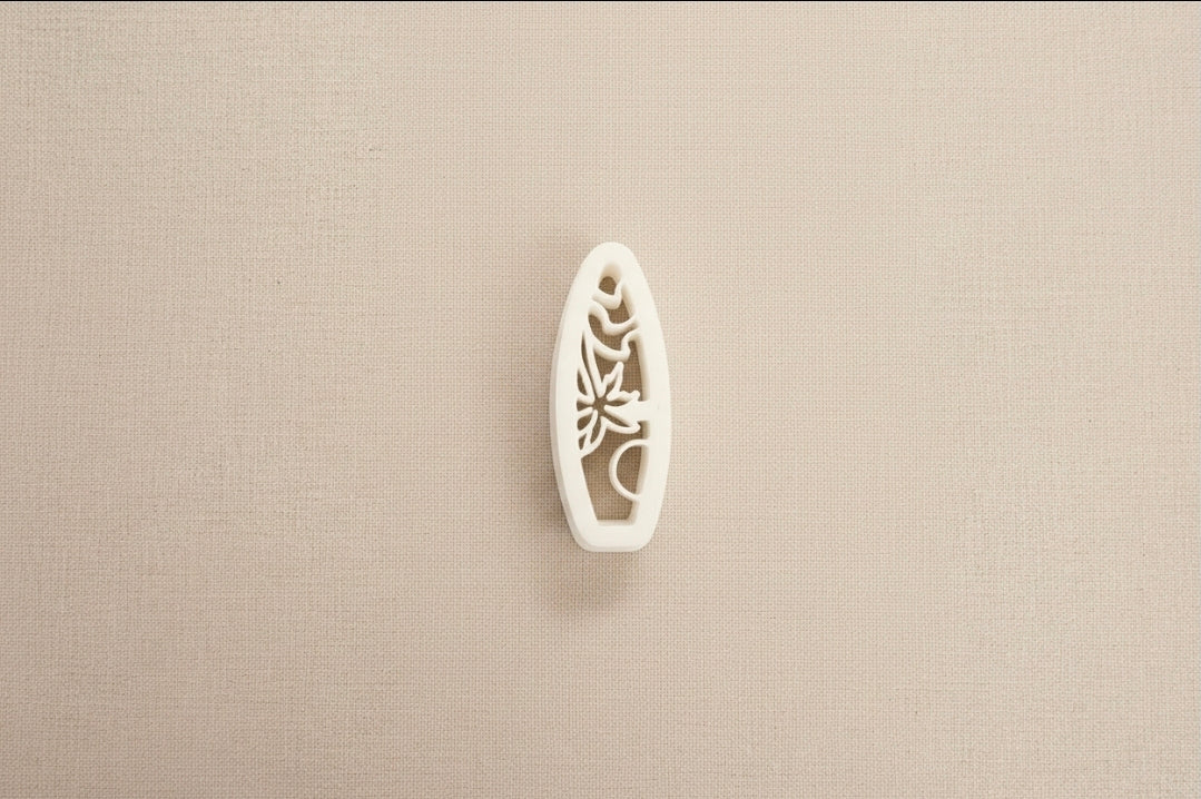 Emporte-pièce pour boucles d’oreilles – Forme allongée ajourée florale – DIY argile polymère