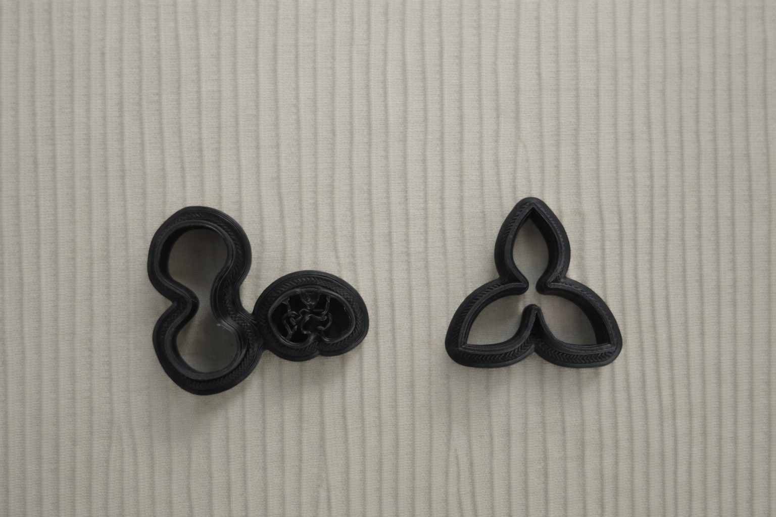 Lot d’emporte-pièces fleur pour bijoux DIY – Motif orchidée – 2,8 cm