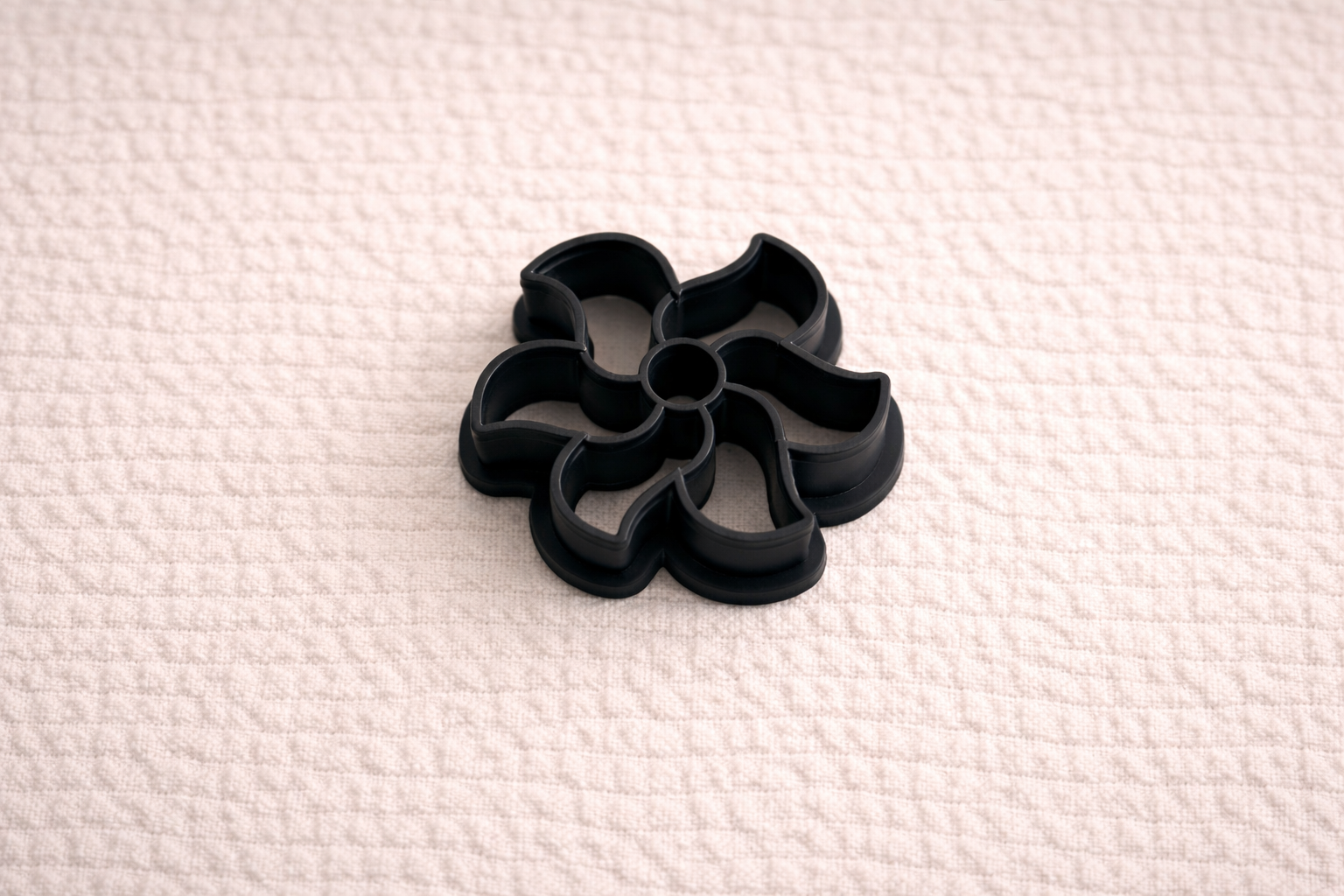 Emporte-pièce fleur spirale – DIY bijoux – 5 tailles disponibles de 20 à 40 mm