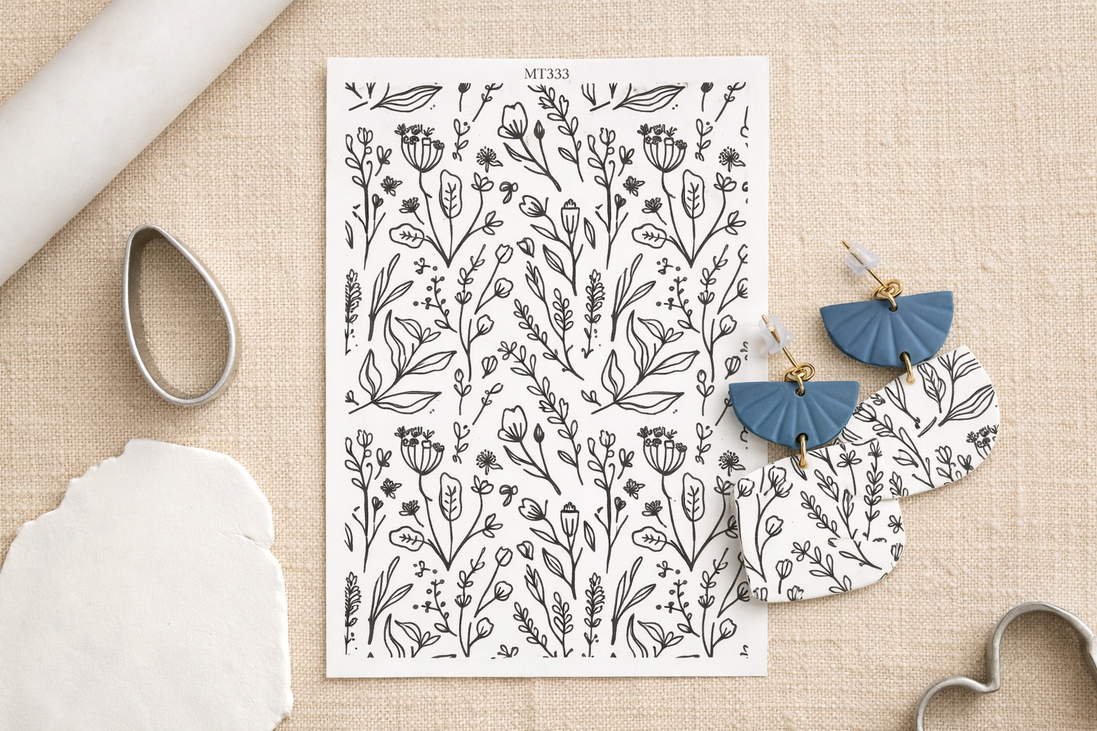Feuille de transfert fleurs sauvages – motif botanique noir et blanc pour pâte polymère et création de bijoux DIY. TF61