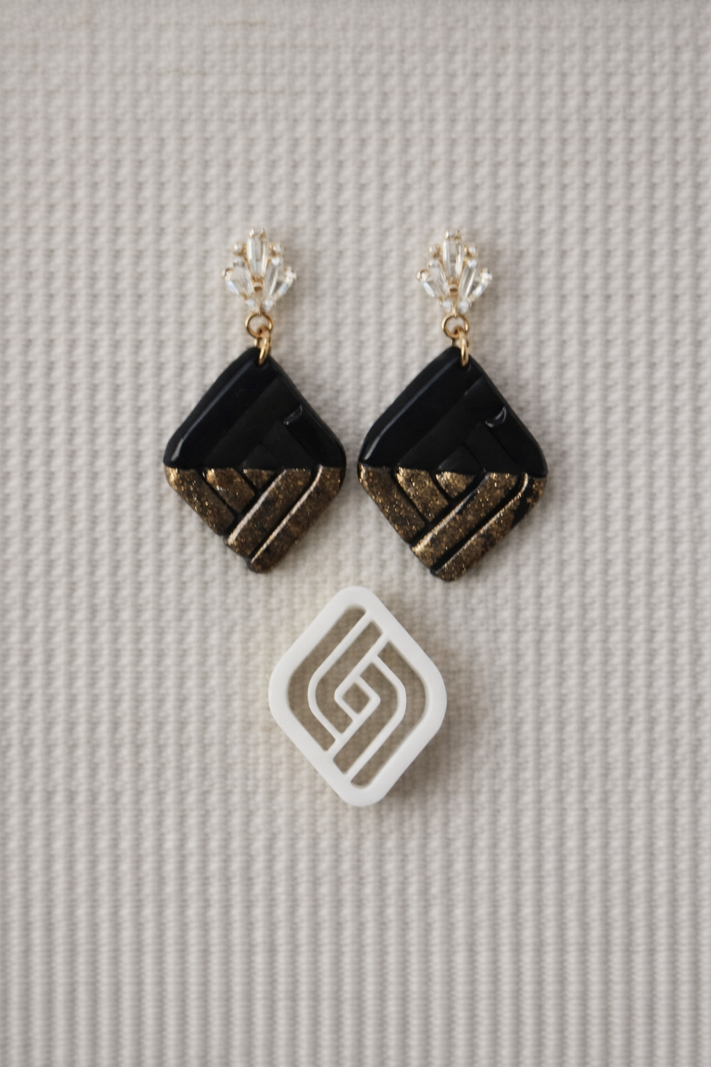 Emporte-pièce pour bijoux – DIY boucles d’oreilles – Forme géométrique spiralée – 3,5 cm. EP-16