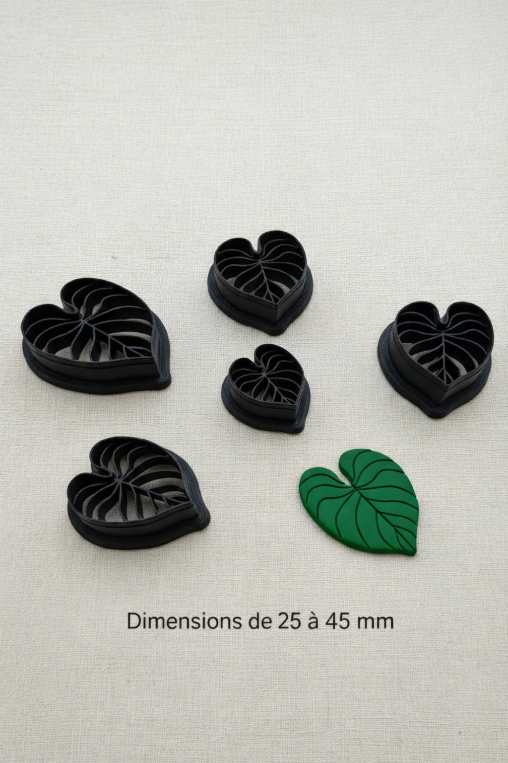 Emporte-pièce feuille cœur Monstera 25 à 45 mm – Découpe bijoux pâte polymère – Outil boucles d’oreilles DIY – Fabriqué en France. EP-62